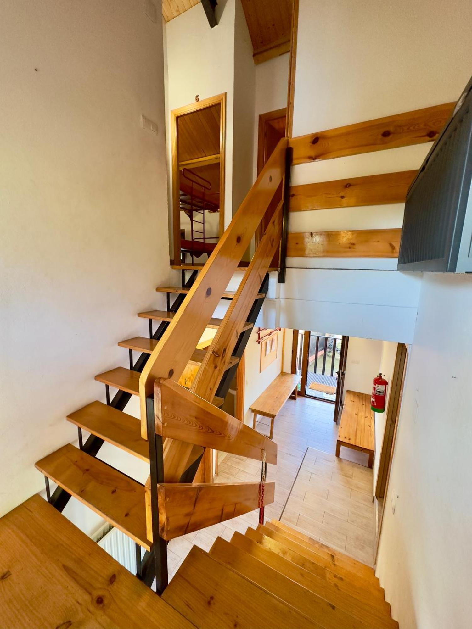 Albergue Valle De Arbas Кубильяс-де-Арбас Экстерьер фото